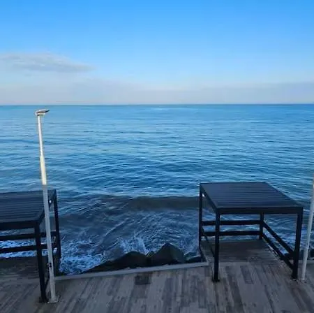 Lotus Seaview Qerret * גולם