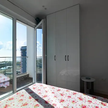Apartment Lotus Seaview Qerret *